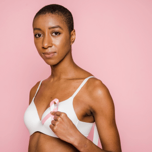 Sensibilisation au dépistage du cancer du sein en entreprise lors d'une action Octobre Rose avec Medisur